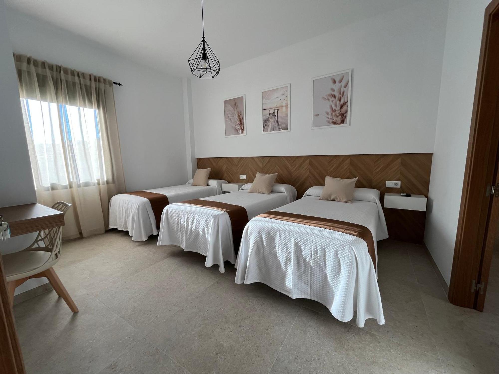 Torreorgaz Hostal Parador De Los Llanos מראה חיצוני תמונה